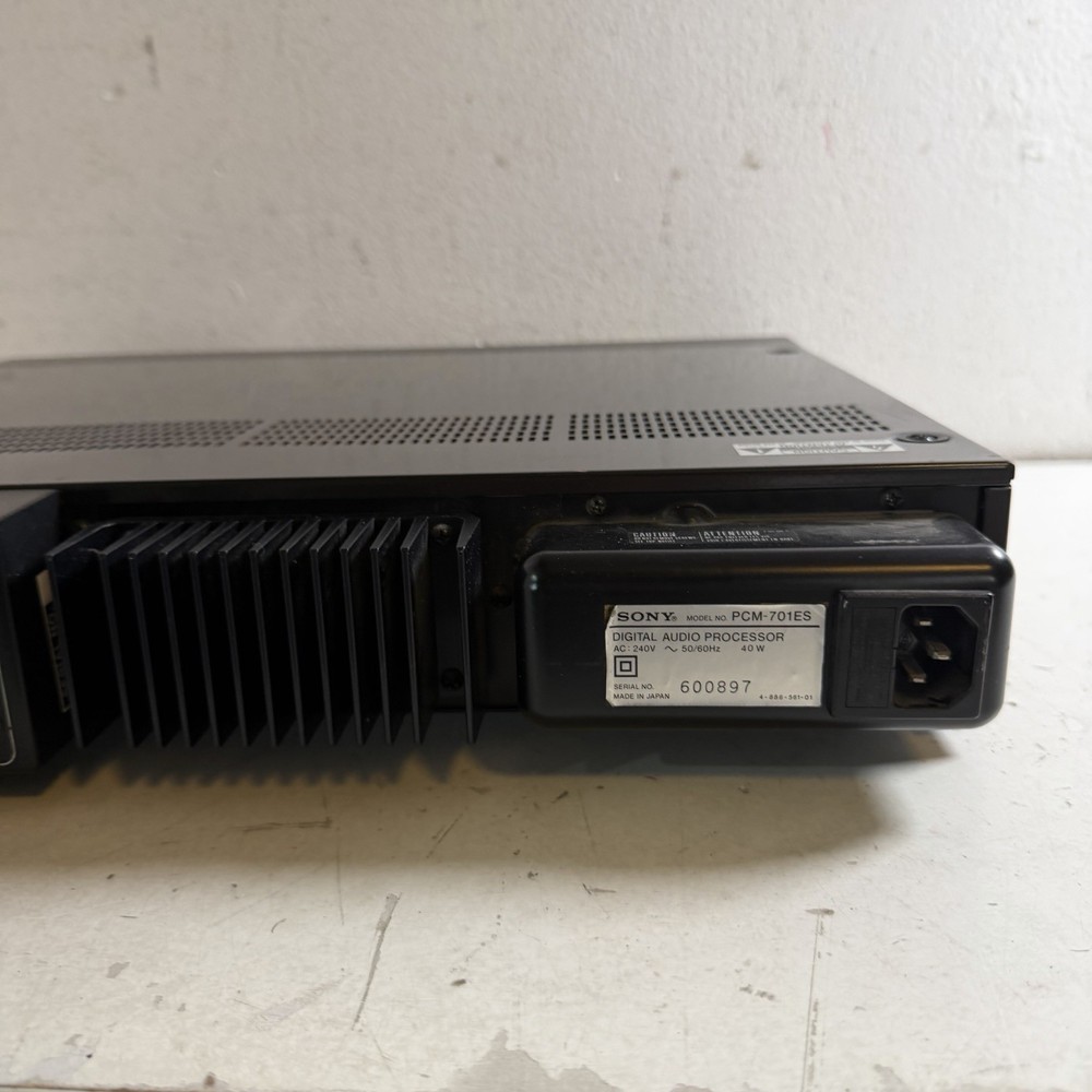 SONY PCM-701ES DIGITAL AUDIO PROCESSOR - No Power Cord