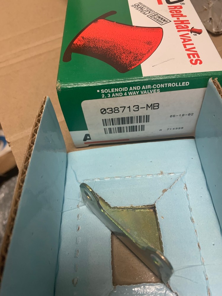ONE GENUINE ASCO MOUNTING BRACKET 038713-MB
