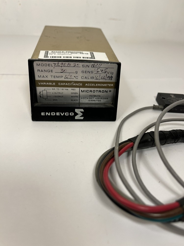ENDEVCO MICROTRON 7290A-30 VARIABLE CAPACITANCE ACCELEROMETER
