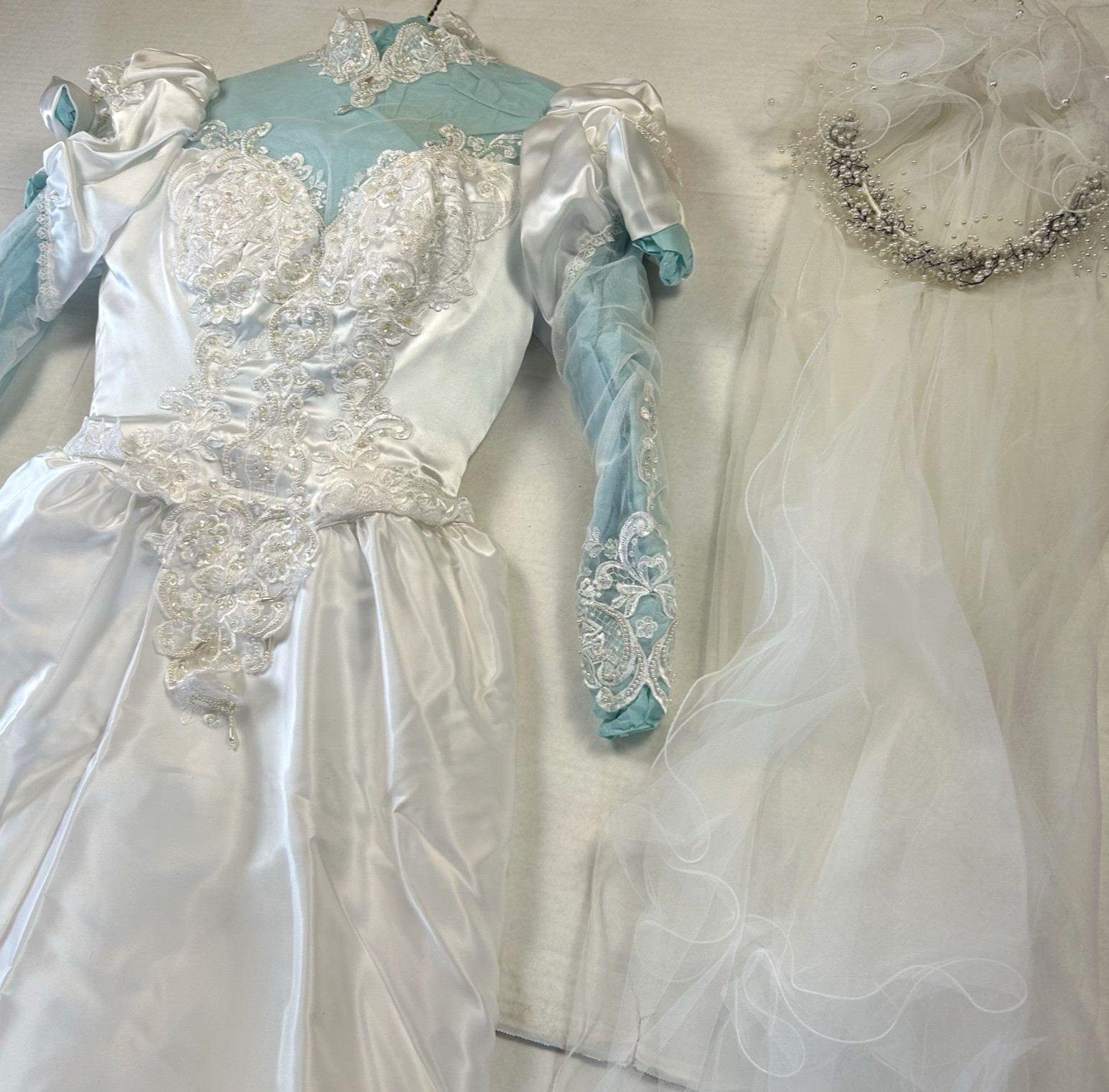 Lifetime of Loveliness Vintage 80s White Lace Long Sleeve Wedding Dress sz 10