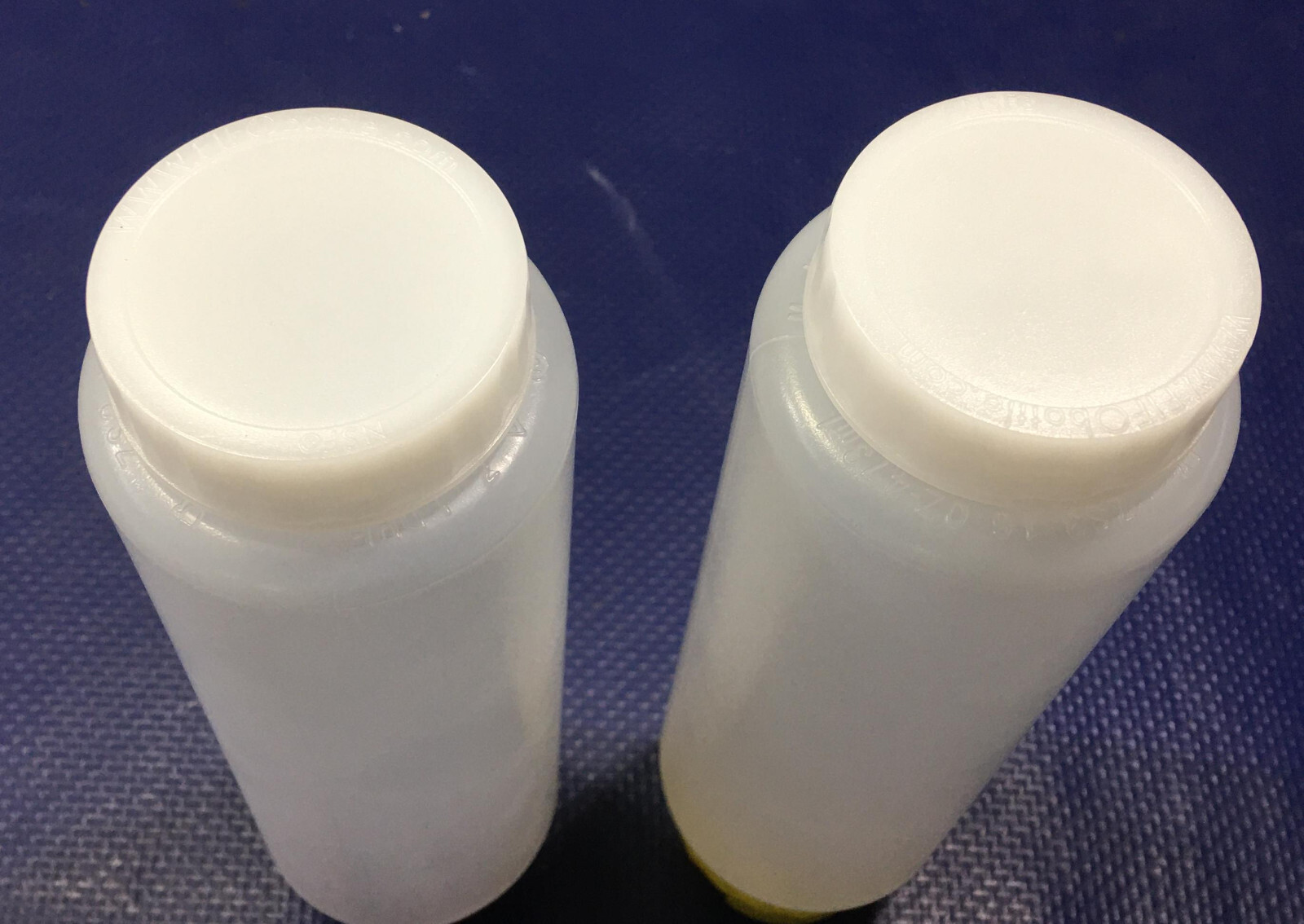 FIFO - 16 oz Squeeze Bottle (2-Pack) double capped ended sauce sandwich vinegar