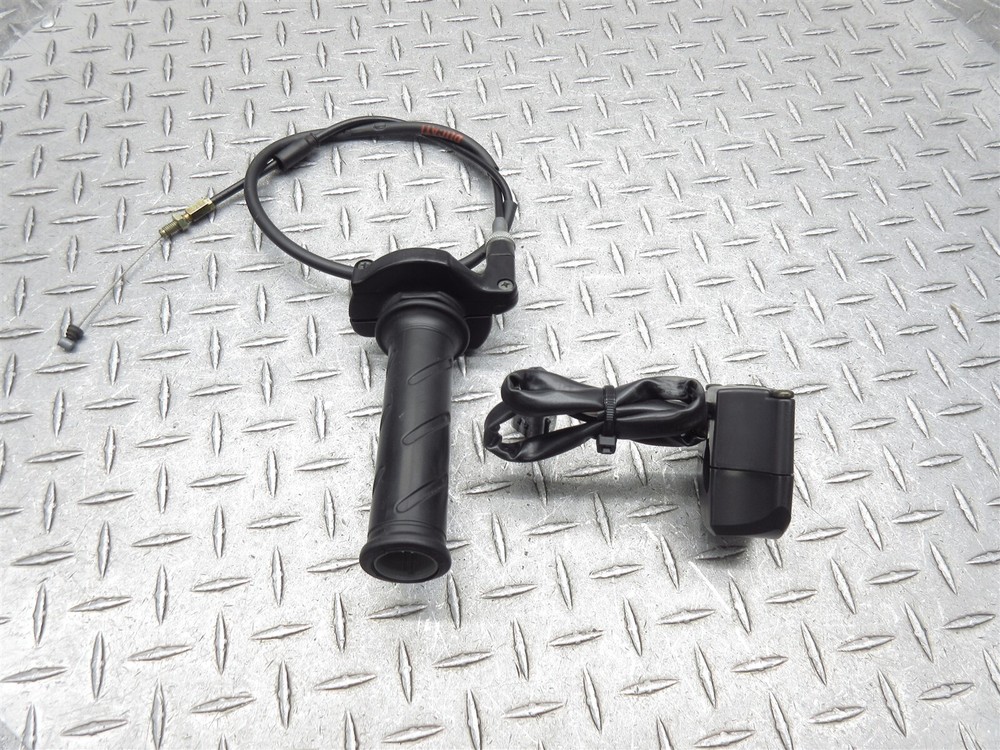 2006 04-07 Ducati Multistrada 620 M620 Right Switch Throttle Control Cable Grip