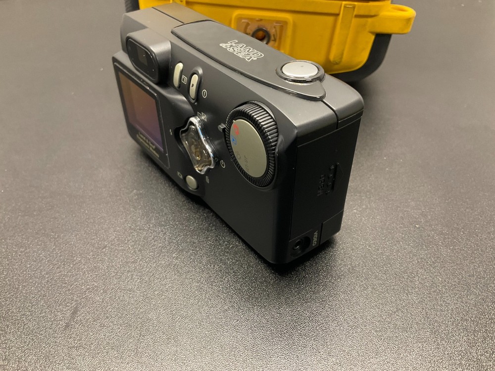 LAND & SEA CAMERA by SeaLife ReefMaster