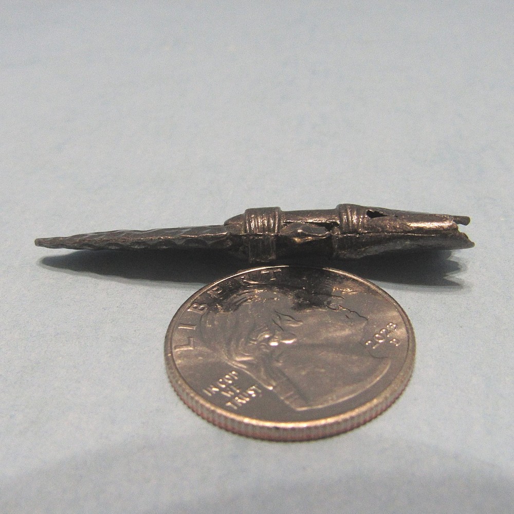 Black Cast Metal ARROWHEAD Flat Insert Point at Back 2" long