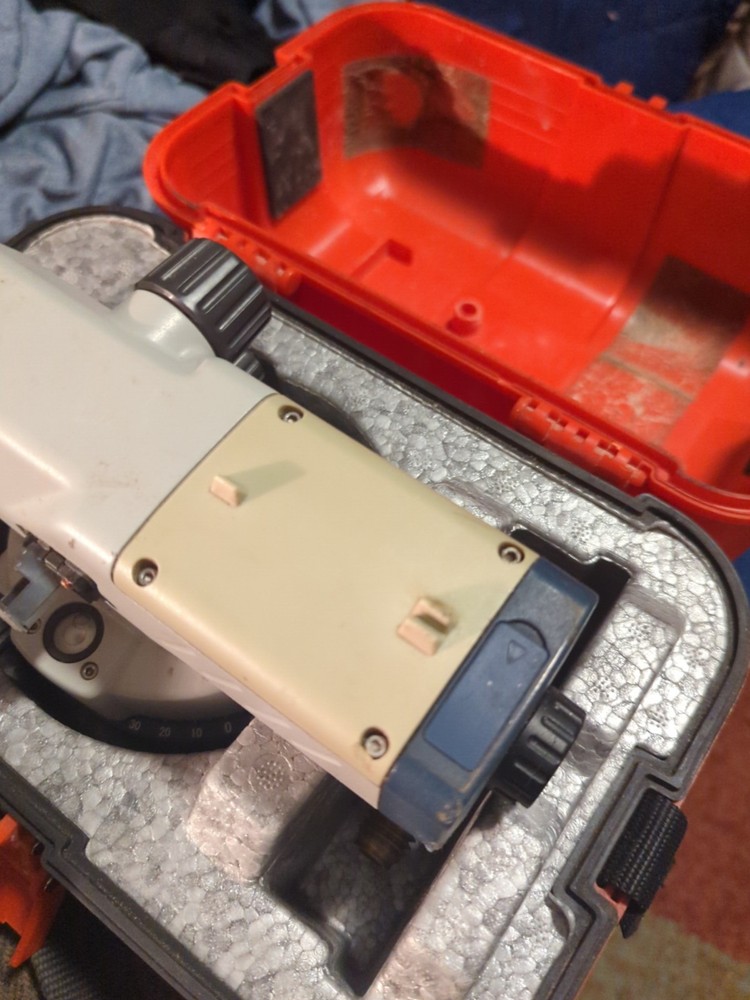 SOKKIA B40A Automatic Level & Case Not Tested