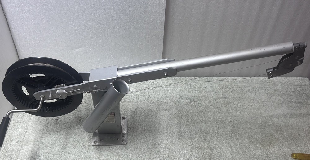 Invader  Manual DownRigger Down-Troller 2Ft Arm