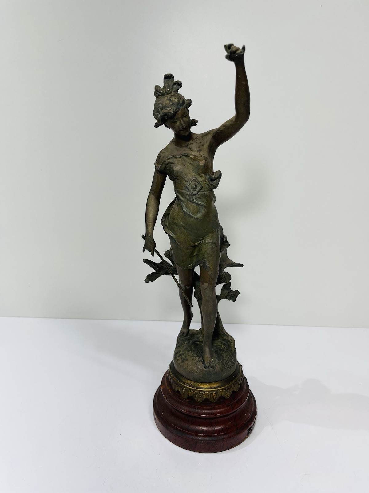 Vintage Par Ferrand Bronzed Spelter Musical dancing Lady Fee Joyeuse