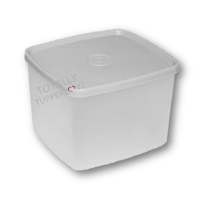 Tupperware Square Round Keeper 30 oz. Container Vintage Soft Dove Gray ❤️