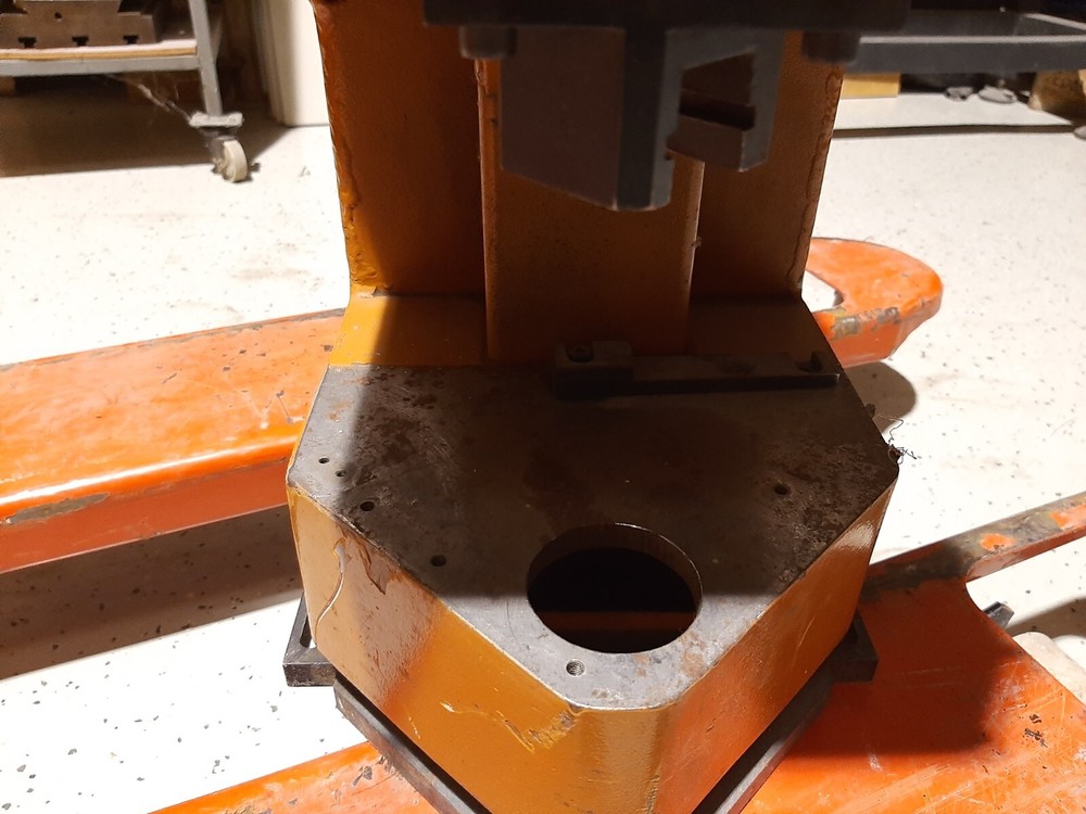 Pneumatic press