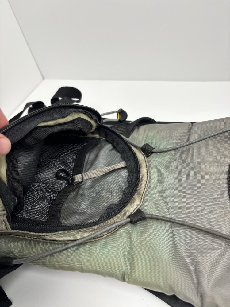 CamelBak Lobo Hydration Backpack Hiking Daypack Black & Gray no bladder