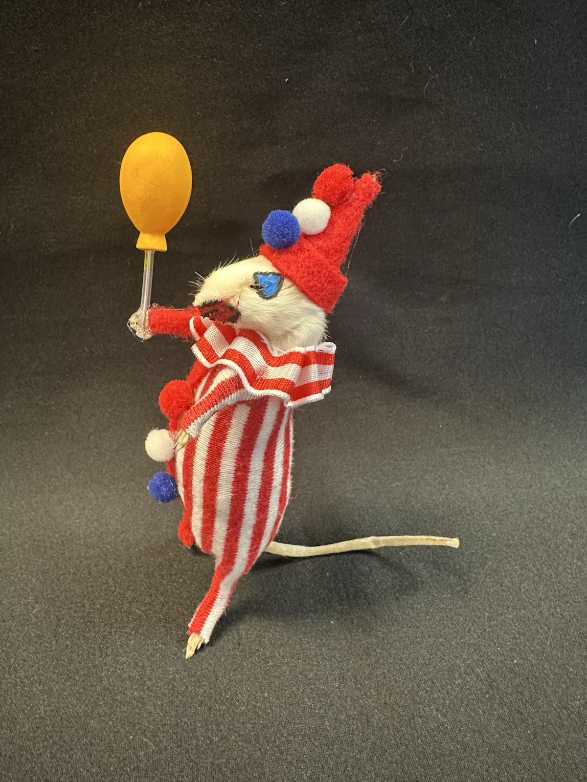 Taxidermy Mouse Clown Mouse Oddities Curiosities Taxidermy Art