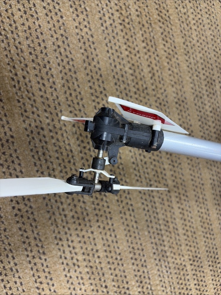 Kyosho Concept 30 helicopter