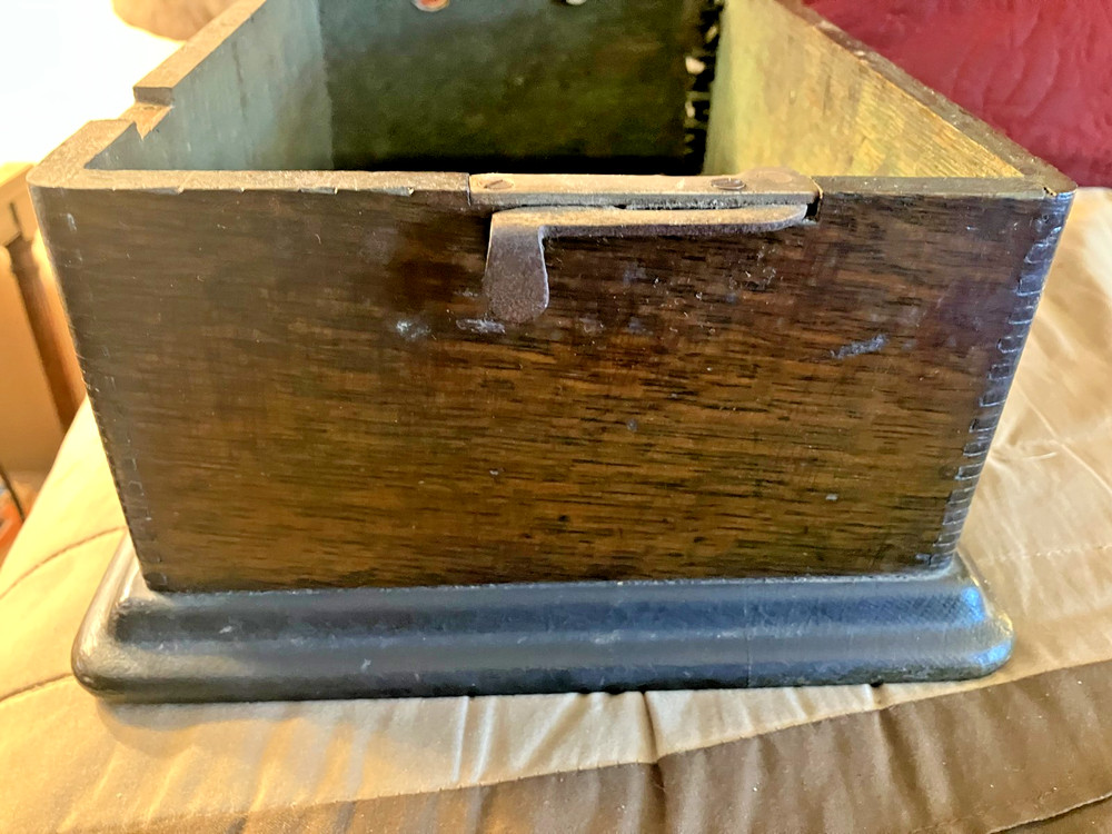 EDISON STANDARD MODEL A PHONOGRAPH CASE BOTTOM
