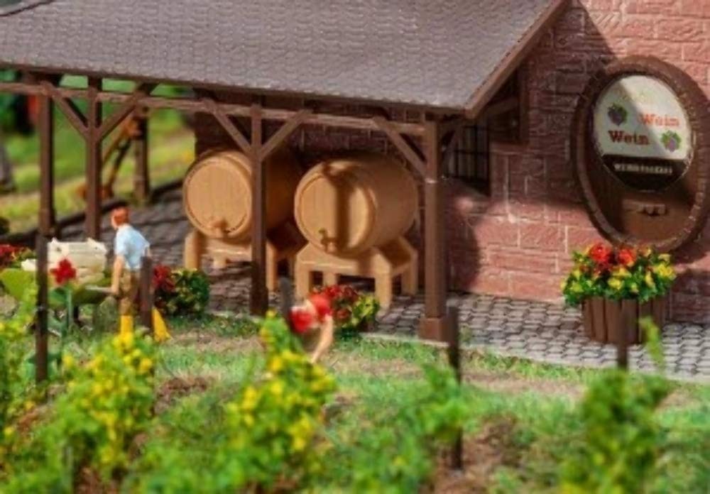 Faller 180972 houten koffer (2) & buizen (2) kit