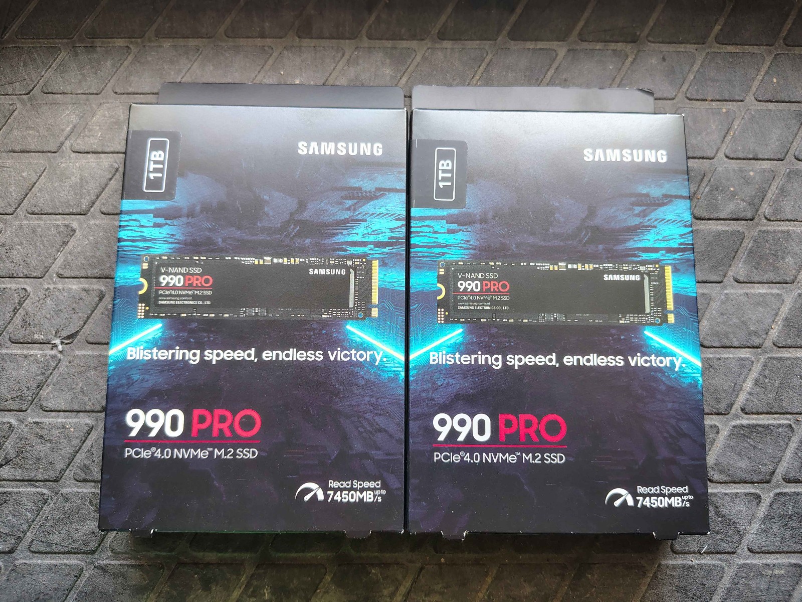 Samsung 990 PRO 1TB PCIe Gen 4x4 NVMe M.2 2280 7450 MB/s MZ-V9P1T0B/AM (Qty 1)