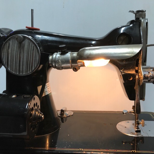 Vintage Precision Deluxe Portable Sewing Machine - tested, works!