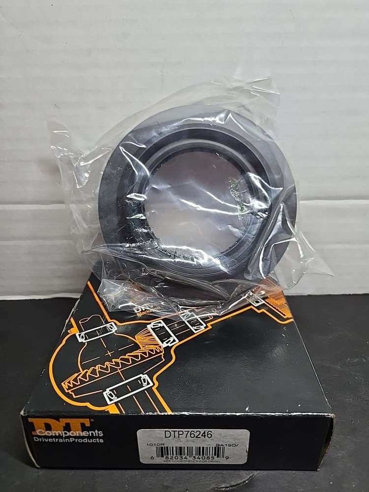NOS DT Components DTP76246 Differential Seal