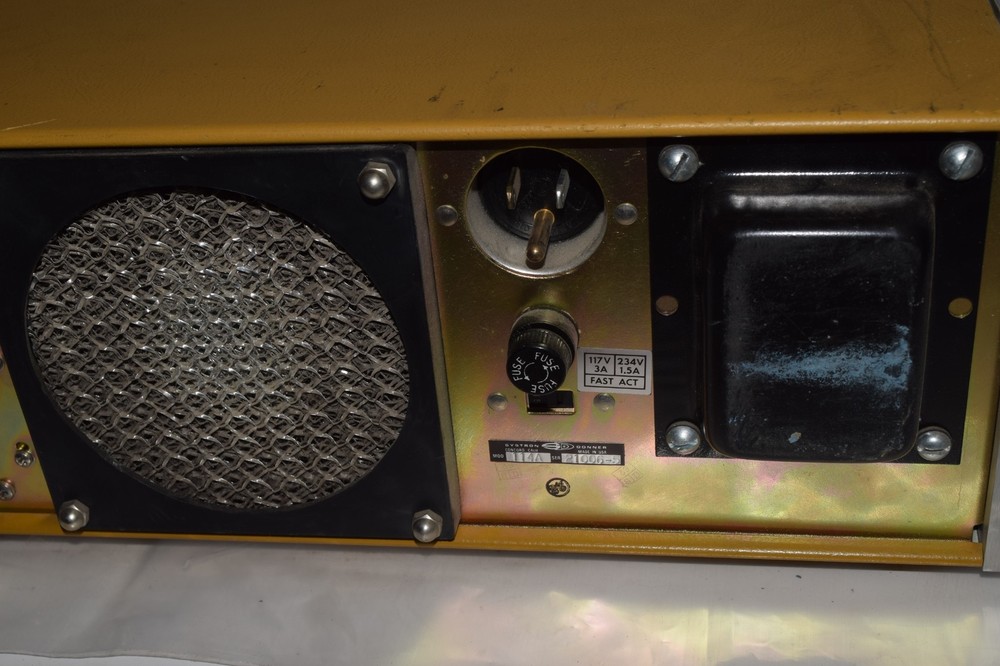 SYSTRON DONNER DATAPULSE 114A PULSE GENERATOR (DEC74)