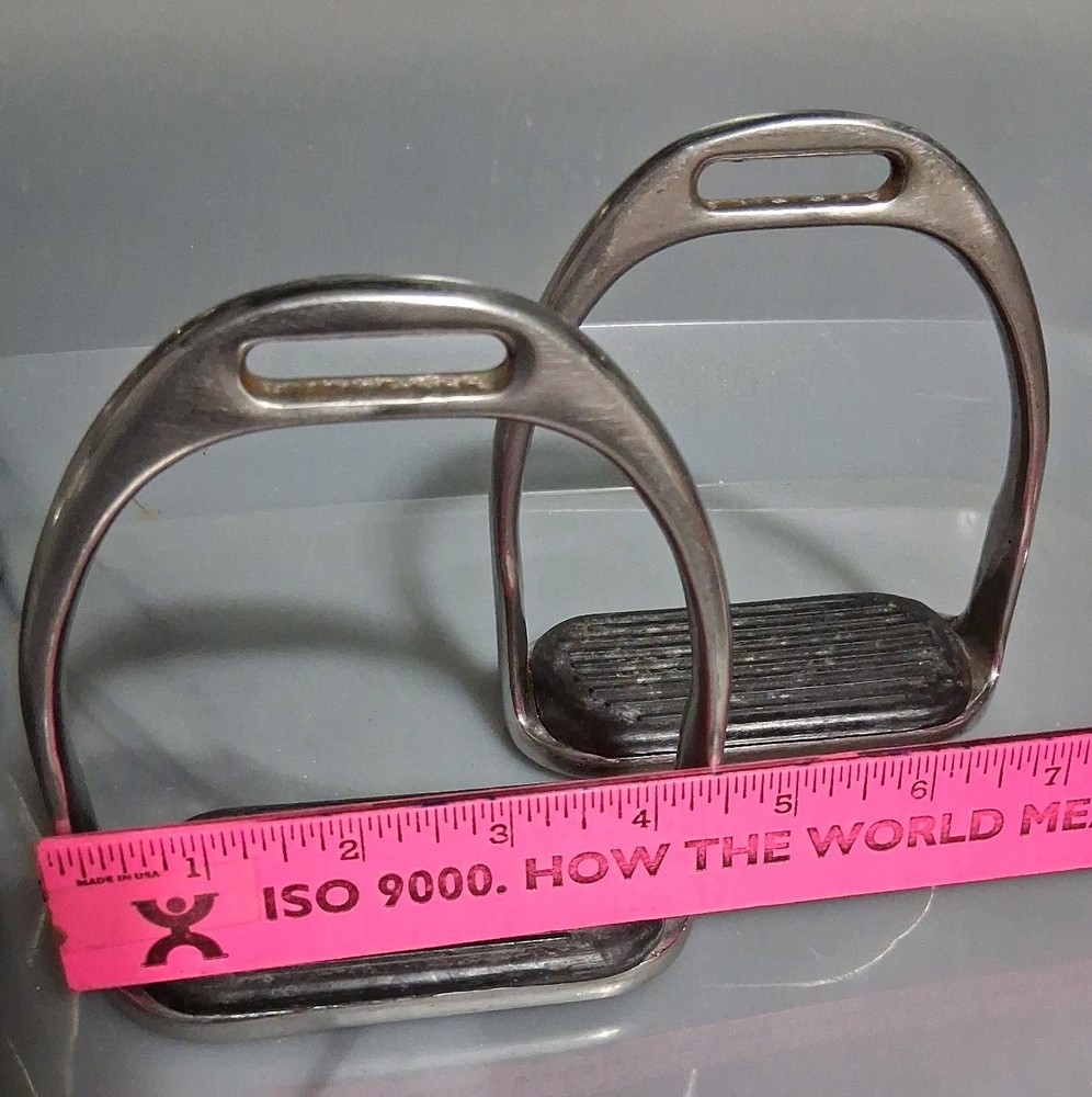 Pre-owned, English Stirrup Irons, 4.5"