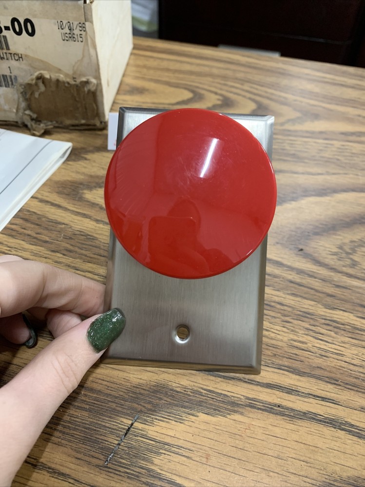 PB729 Wall Switch 010718-00