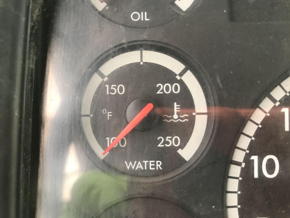 2000-2005 Freightliner FL70 Speedometer Instrument Cluster - Used