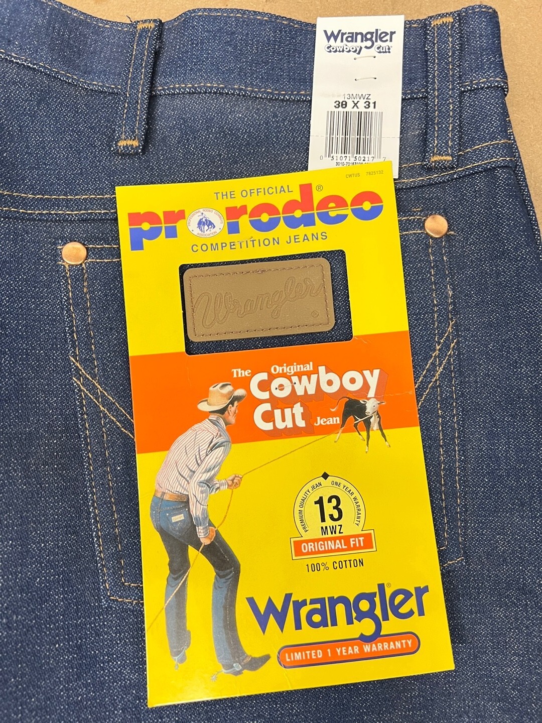 Wrangler Men's Cowboy Cut® Original Fit Prewashed Indigo Jeans 13MWZPW