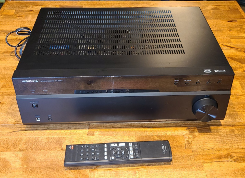 Insignia NS-STR514 Bluetooth Stereo Receiver w/ remote bundle Tested & Working!