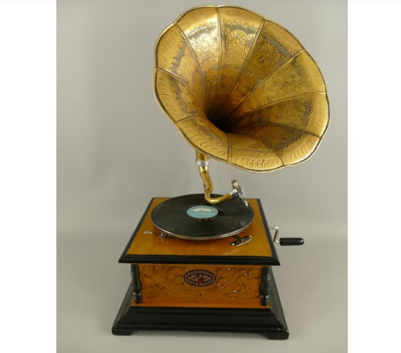 Antique Gramophone, Fully Functional Working Phonograph, win-up record player