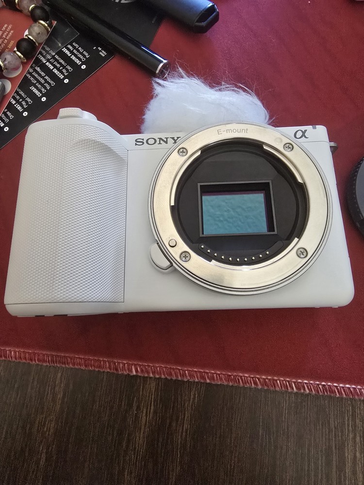 Sony ZV-1 II 21MP Vlogging Camera - White/Bundle
