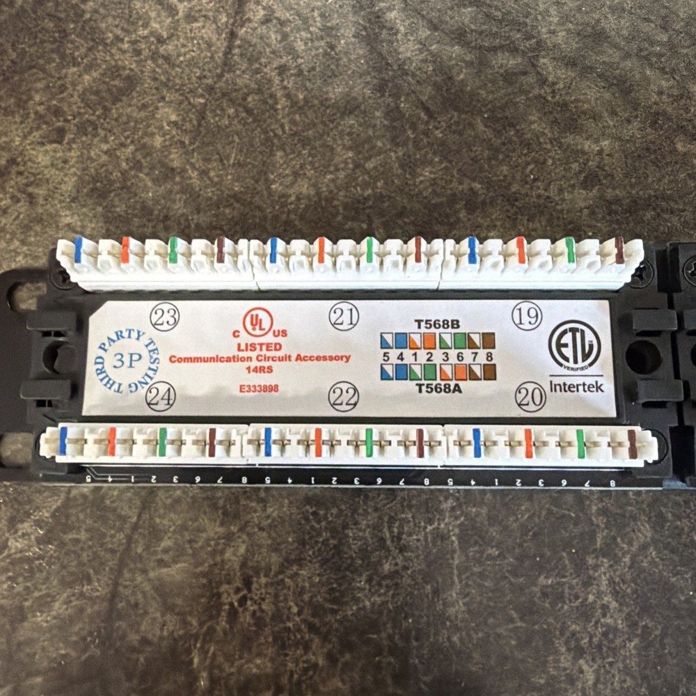 DataComm Cat 5e 24 Port Patch Panel - Model 20-5524 - USED