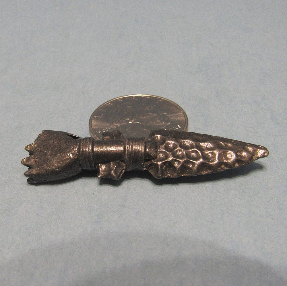Black Cast Metal ARROWHEAD Flat Insert Point at Back 2" long