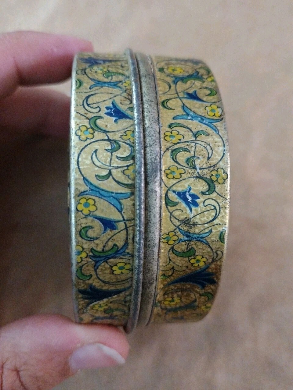 Vintage Marinello Girl Powder Decorative Tin Rare! No Powder In Tin See Photos