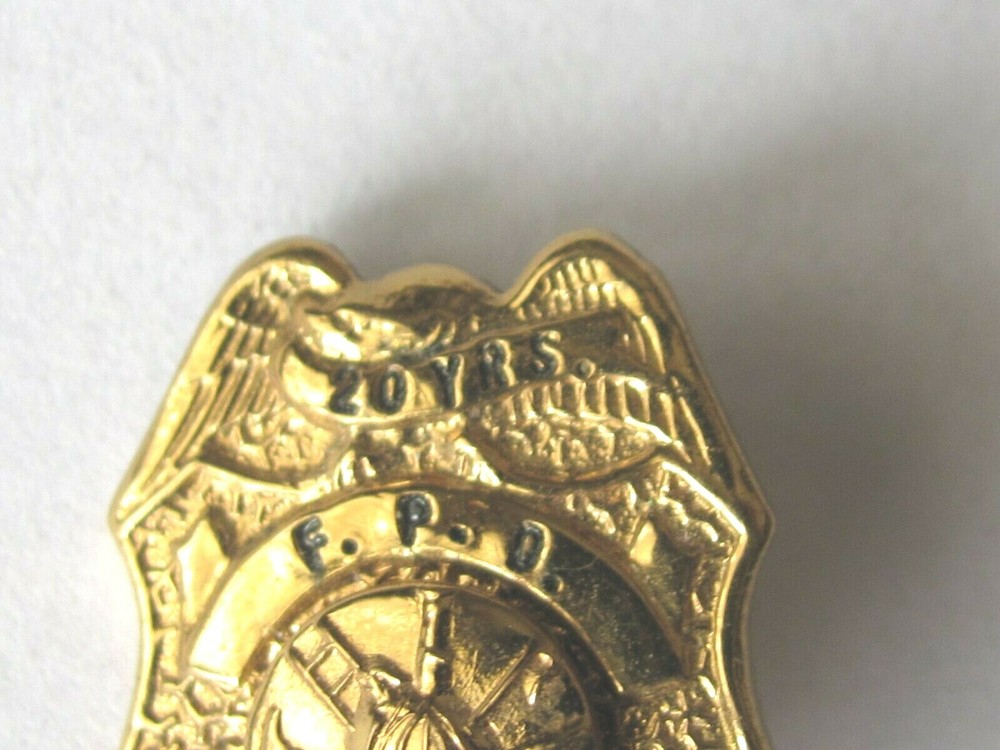 PROPHETSTOWN IL PROTECTIVE FIRE DISTRICT MINI SHIELD 20 YEARS MEMBER SERVICE