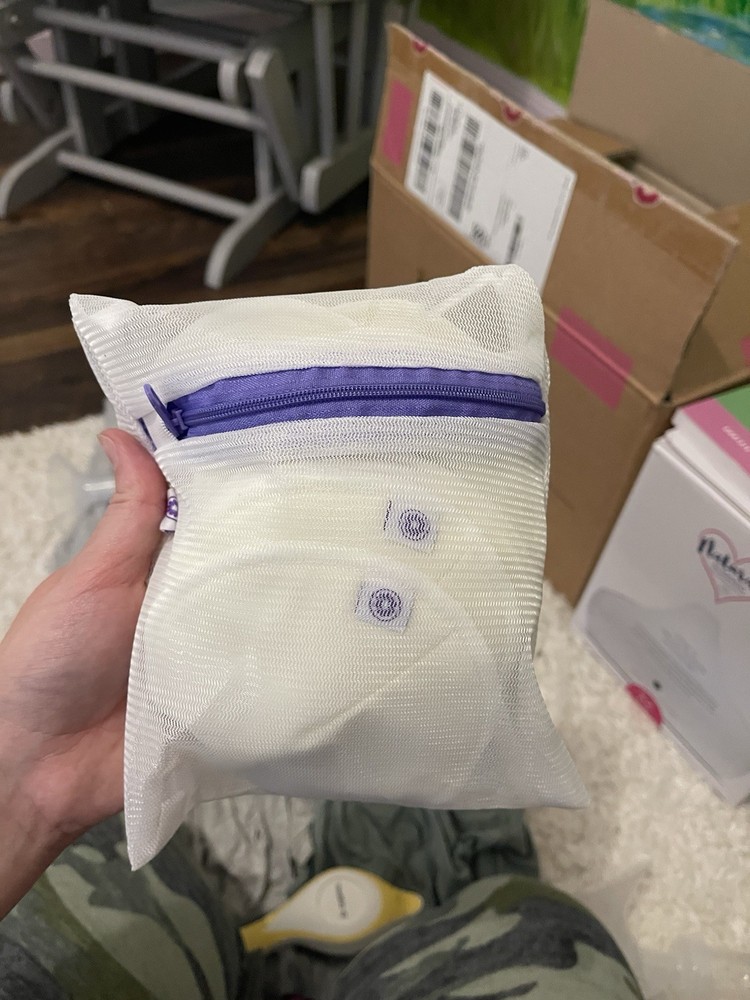 Breastfeeding lot