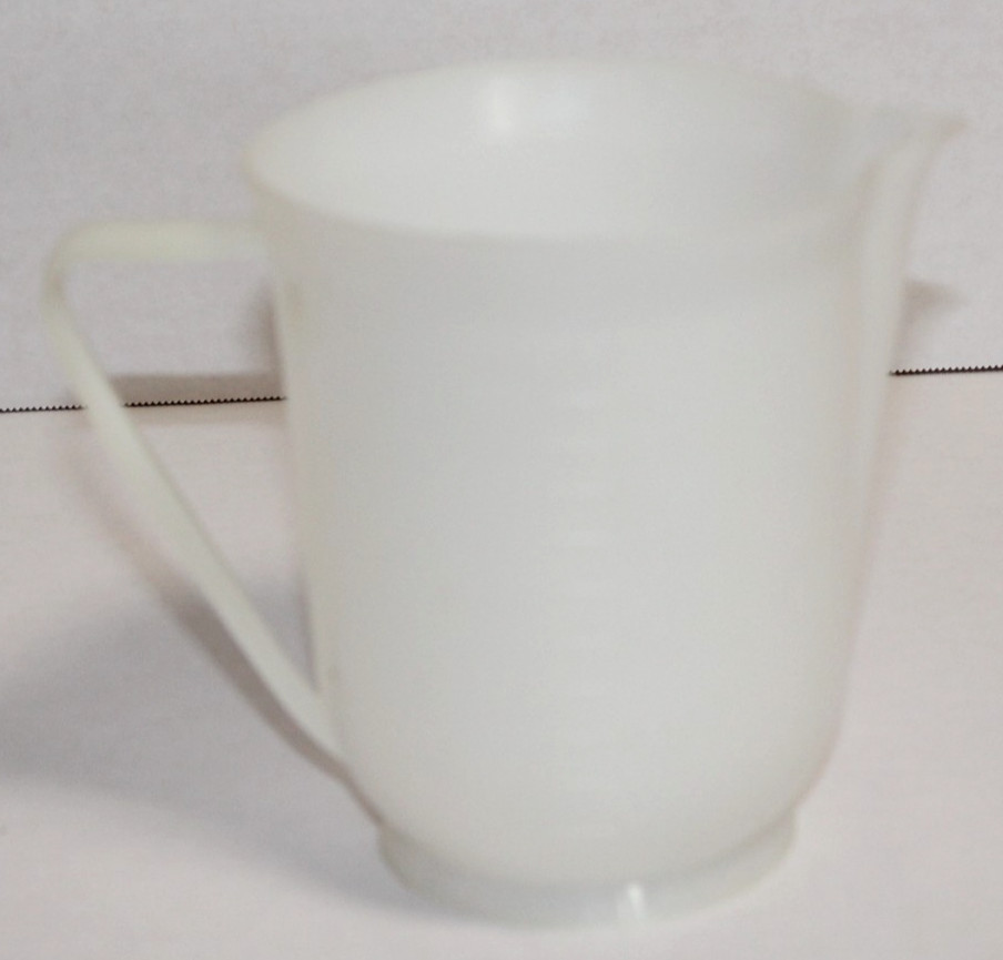 Vintage Sheer 2 Cup Action Ind Measuring Cup