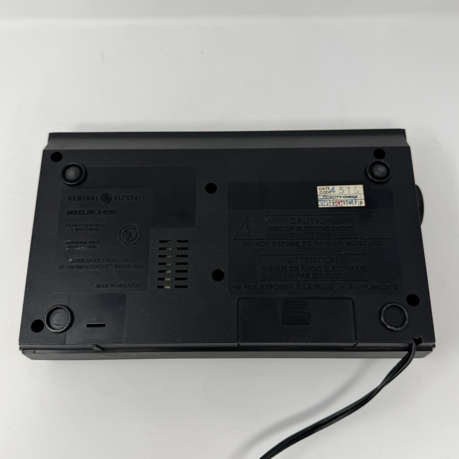 Vintage General Electric Wood Grain AM FM Alarm Clock Model 7-4630B Retro Workin