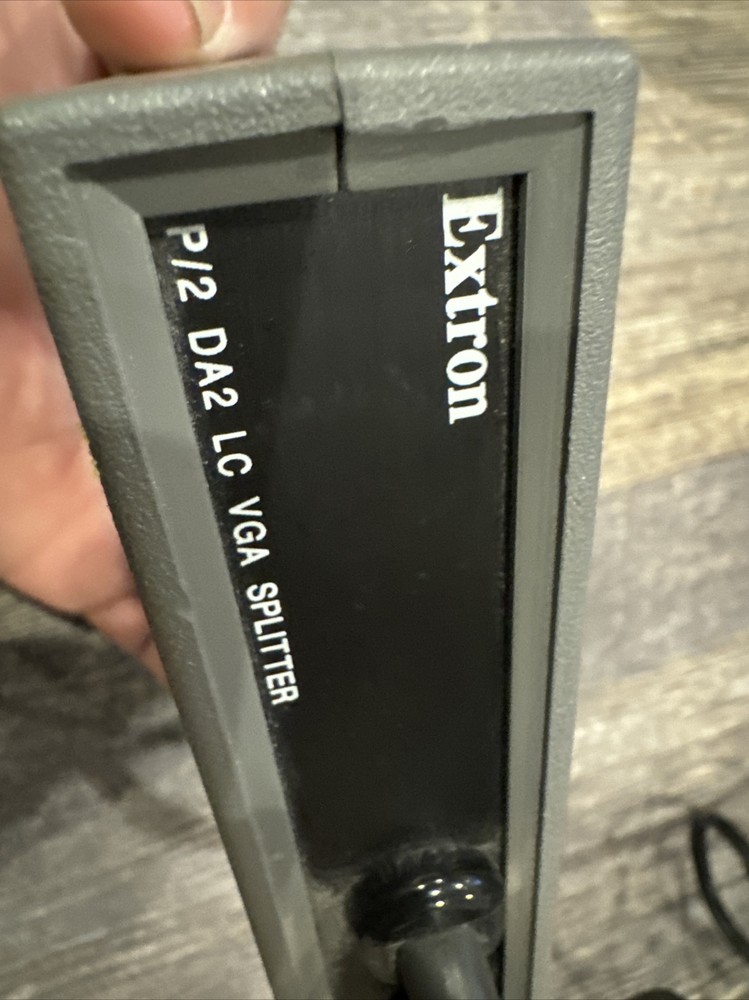 Extron P/2 DA2 Plus Dual Output VGA/DVI Distribution Amplifier Splitter