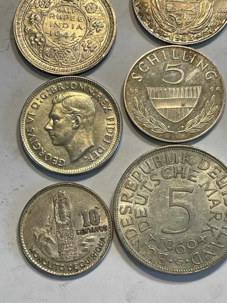 World Silver Coins - Lot 9