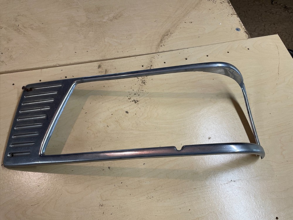Headlight Bezel For Semi Truck
