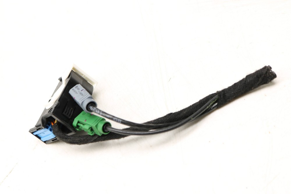 2012 AUDI - REAR VIEW / Reverse Camera Module Wiring Connector / Pigtail SET