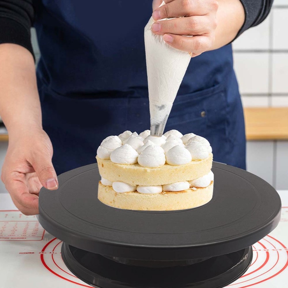 Begin Your Cake Decorating Journey with this Comprehensive Turntable Kit
