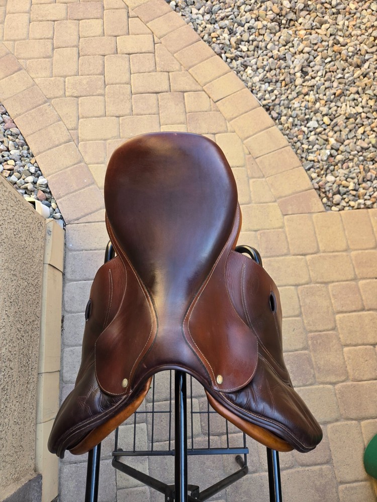 Devoucoux Oreka size 17 saddle