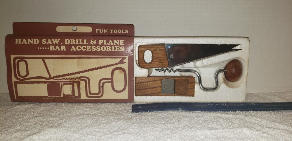 VINTAGE CARPENTER TOOLS BAR ACCESSORIES SET