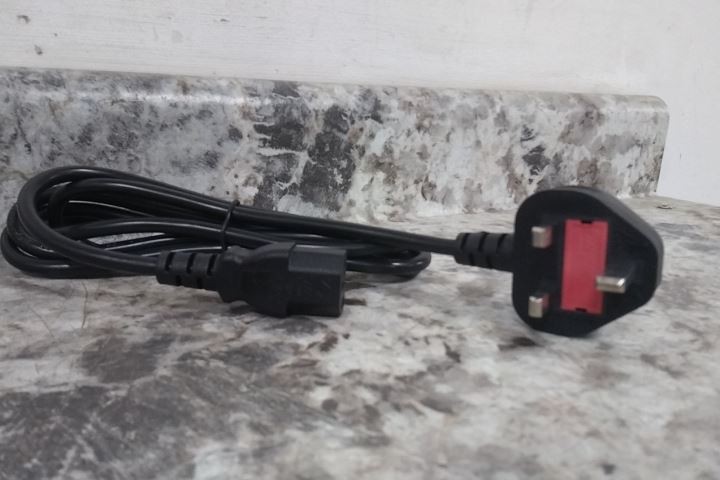 Thermo Scientific 88882006 100 to 240VAC Microplate Shaker (International Plug)