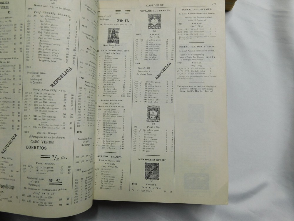 (2) Scott Stamp Catalogues - 1940 Standard Postage & 1976 U.S. Stamp Specialized