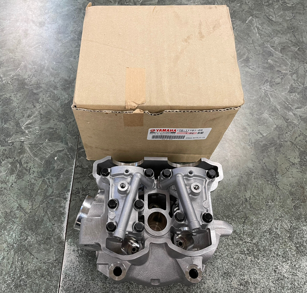 2014-2023 Yamaha YFZ450R YFZ 450R Engine Cylinder Head OEM 1TD-11101-09-00