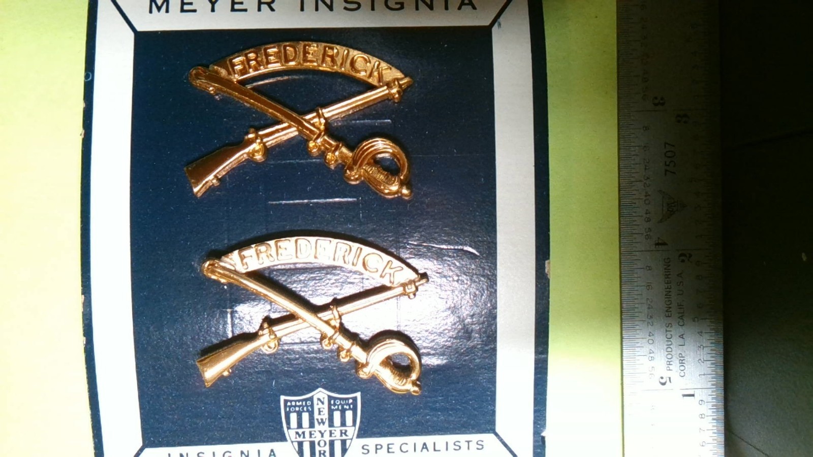 INSIGNIA SET OF 2 FREDERICK MILITARY ACADEMY PORTSMOUTH VIRGINIA NOW CLOSED RARE