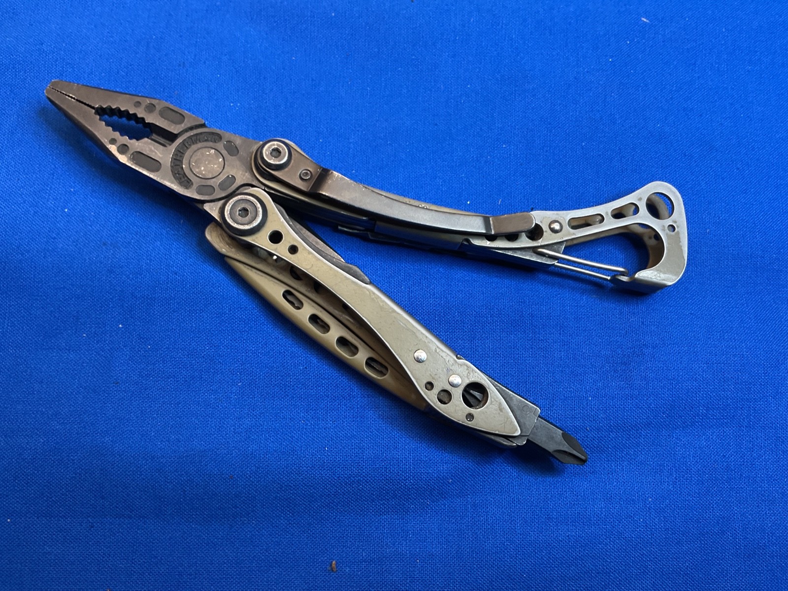 Leatherman Skeletool Multi Tool Knife Pliers