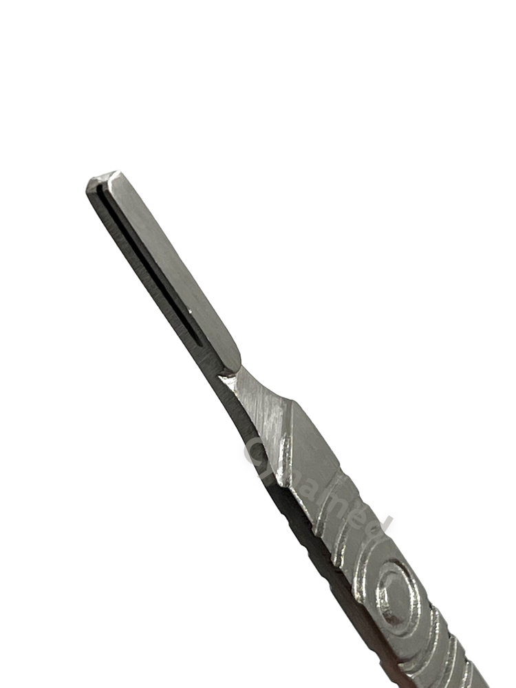 Scalpel Handle #4with Measuring Scale Feature - Suitable for #20+ Blades