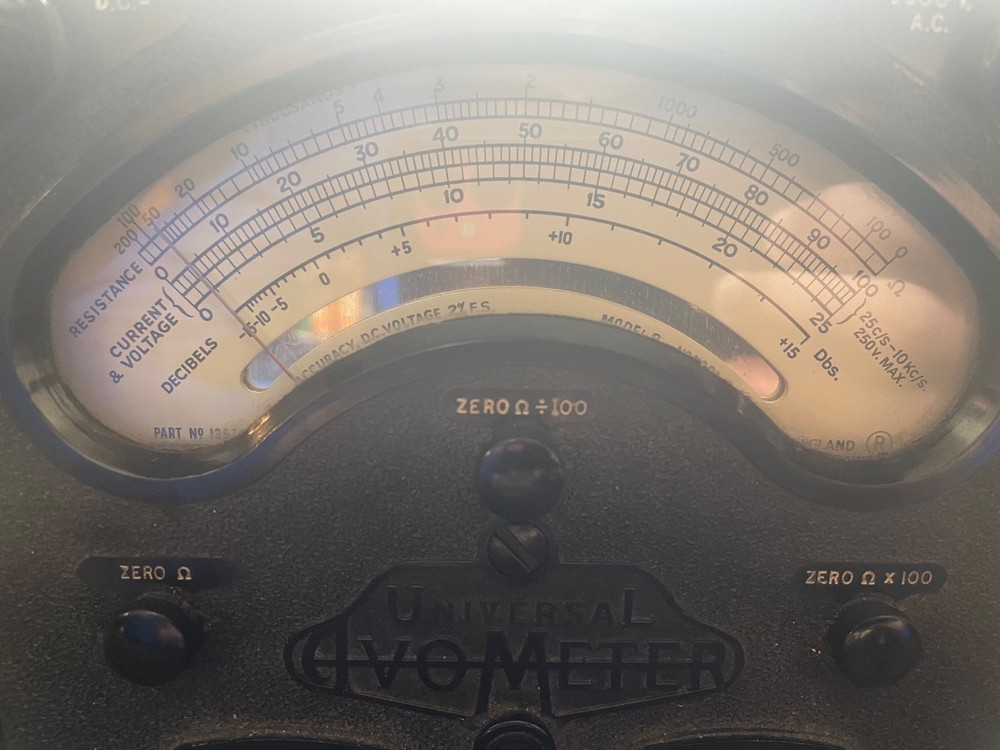Vintage Universal Avometer Model 8